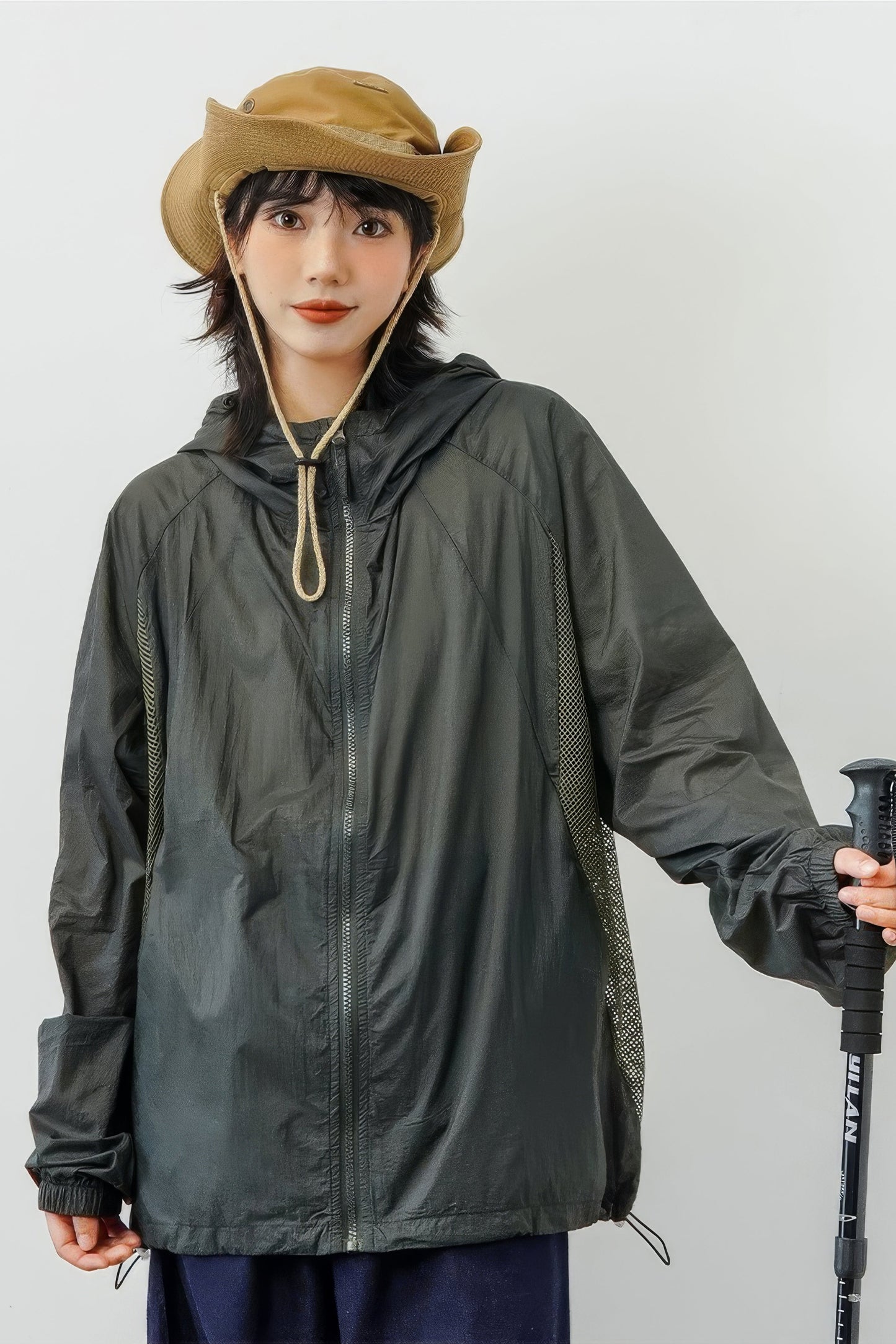 UPF50+ 軽量 防晒ジャケット メンズ レディース｜フード付き 速乾 通気メッシュ 薄手アウター